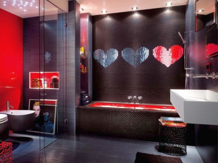 Red black bathroom decor